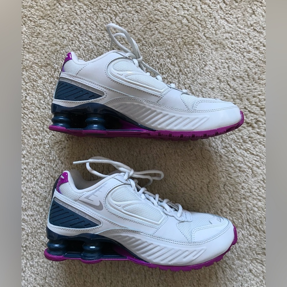 NIKE SHOX SHOCKS Enigma Shoes